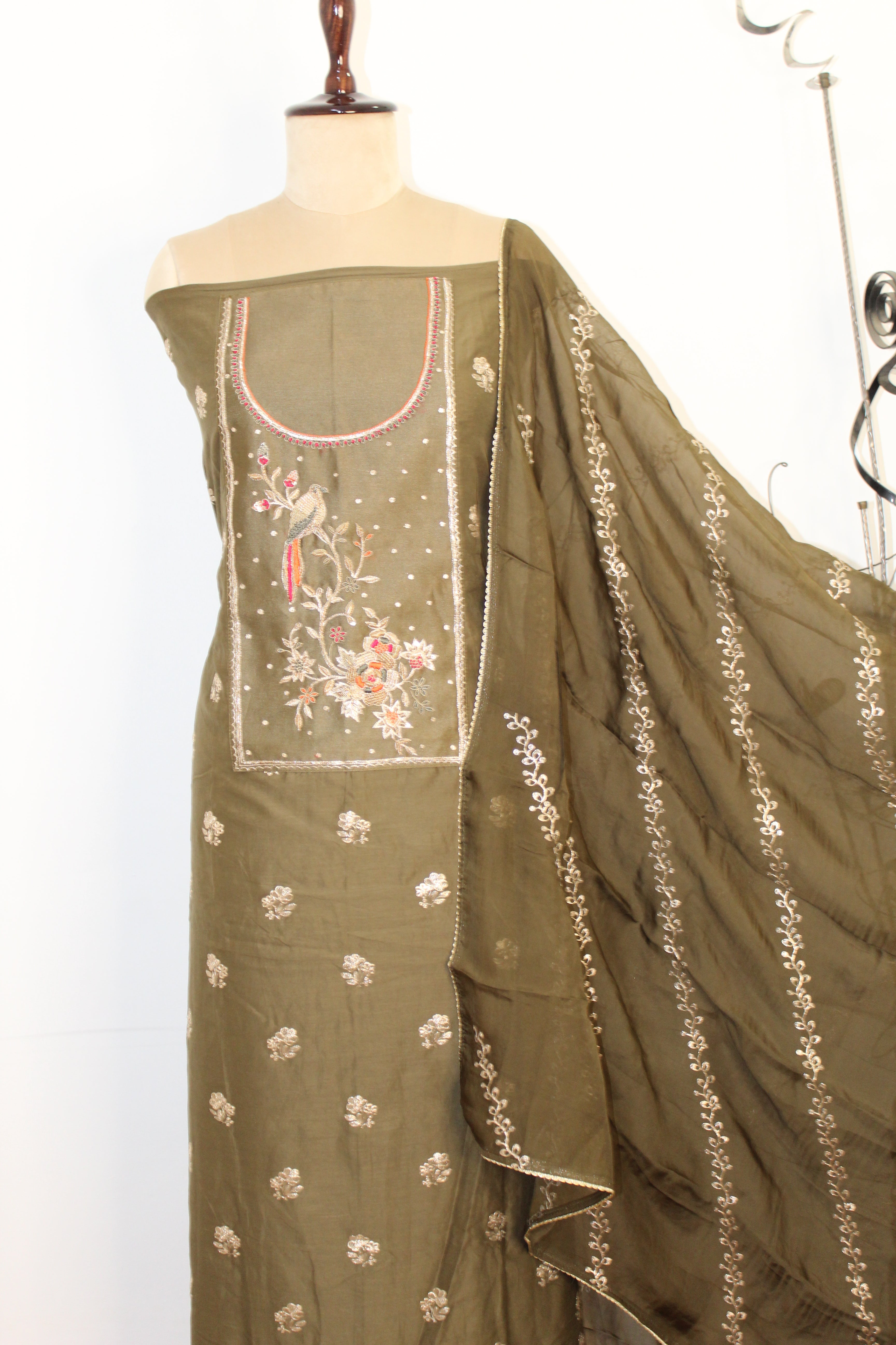 Dabka & Thread Hand Work