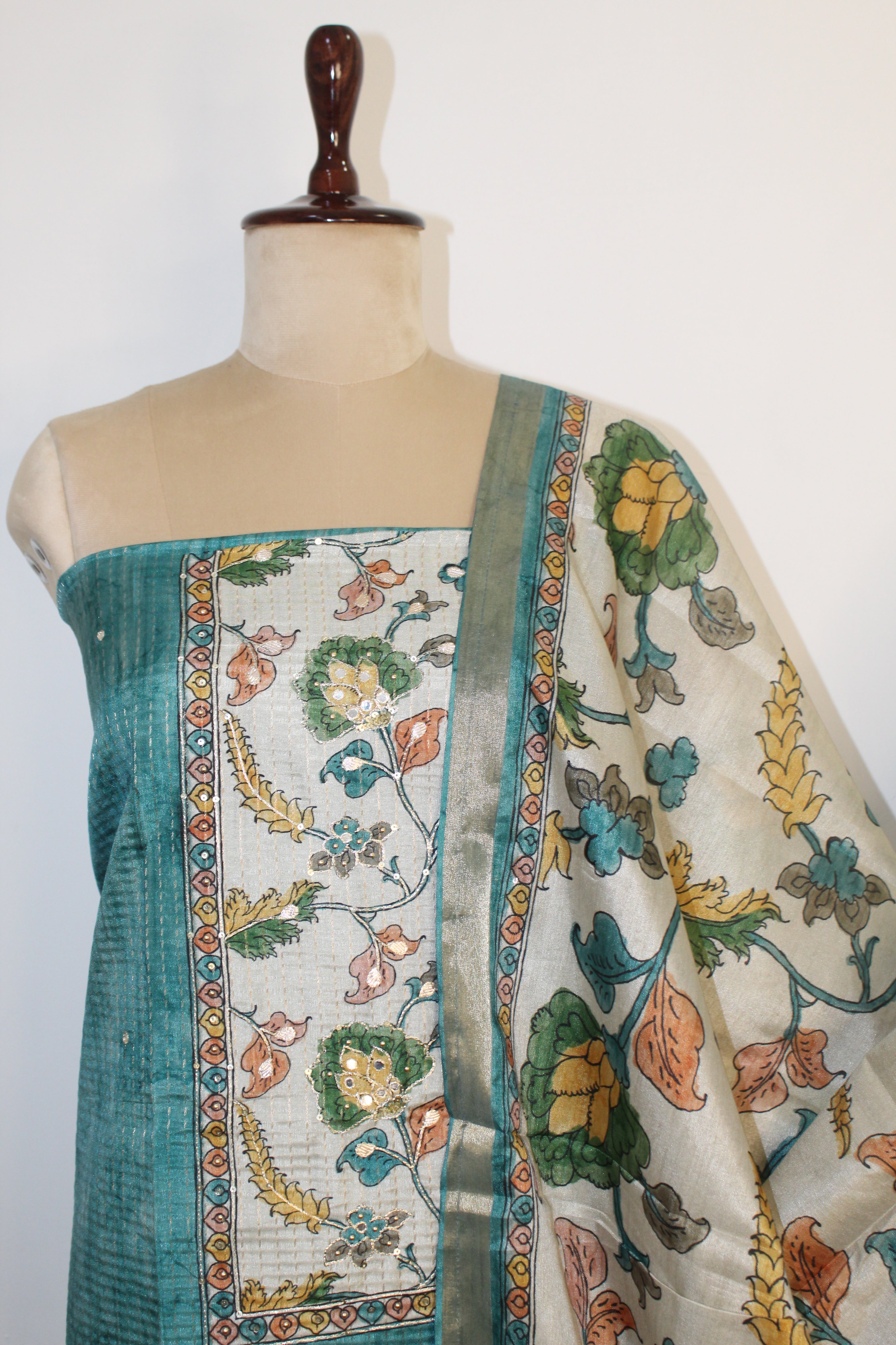 Handloom Tussar Un-Stitched Suit Fabric