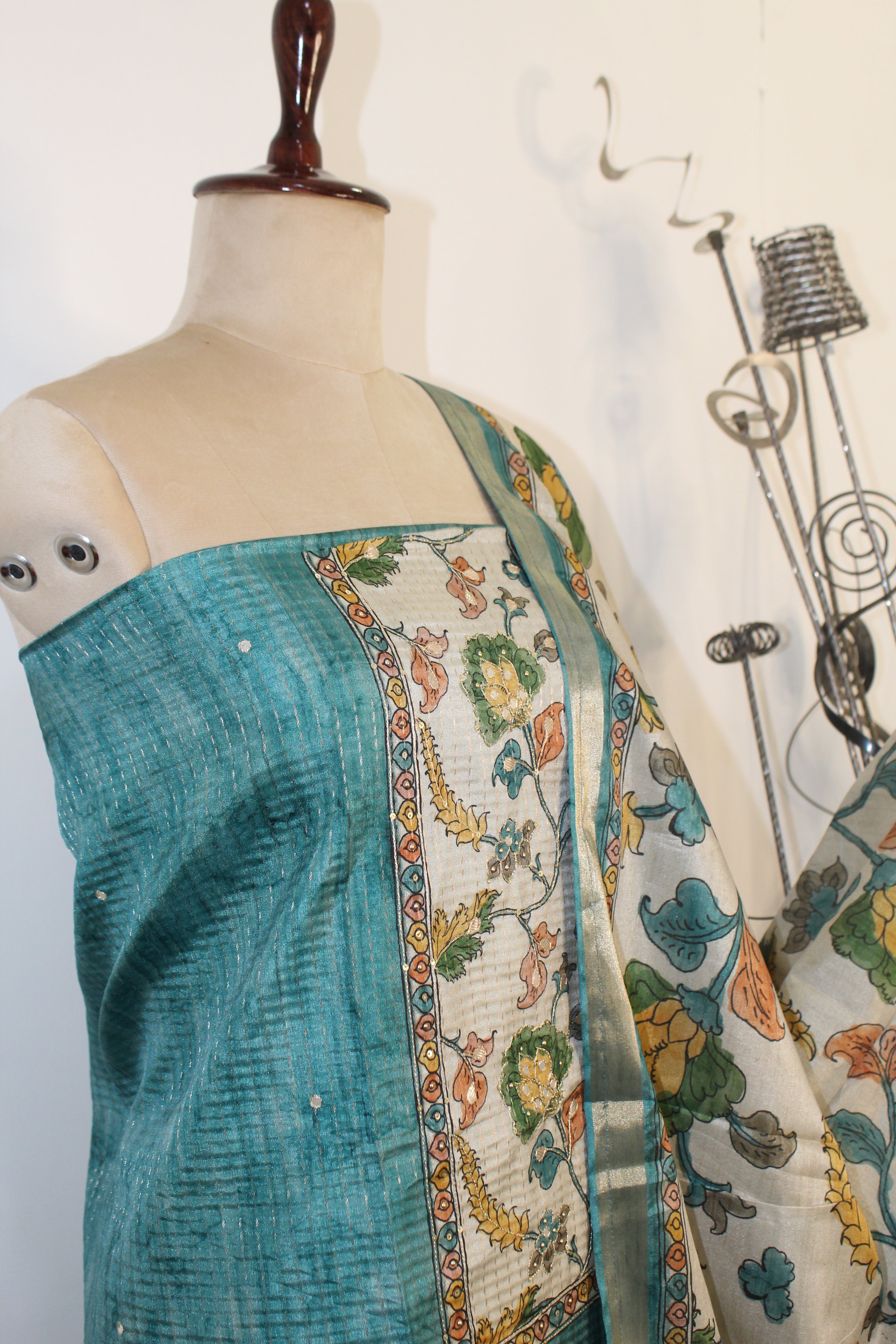 Handloom Tussar Un-Stitched Suit Fabric