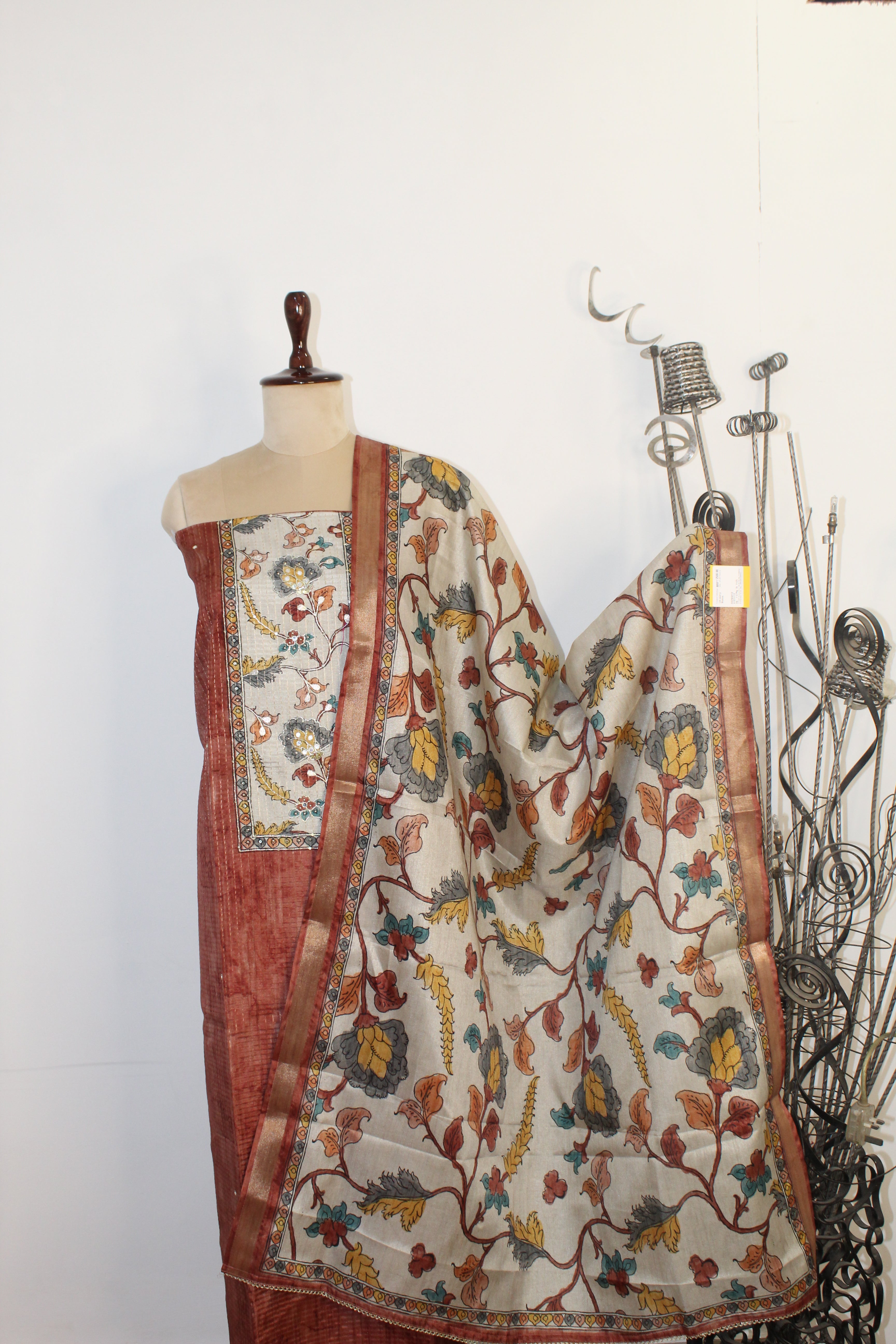 Handloom Tussar Un-Stitched Suit Fabric