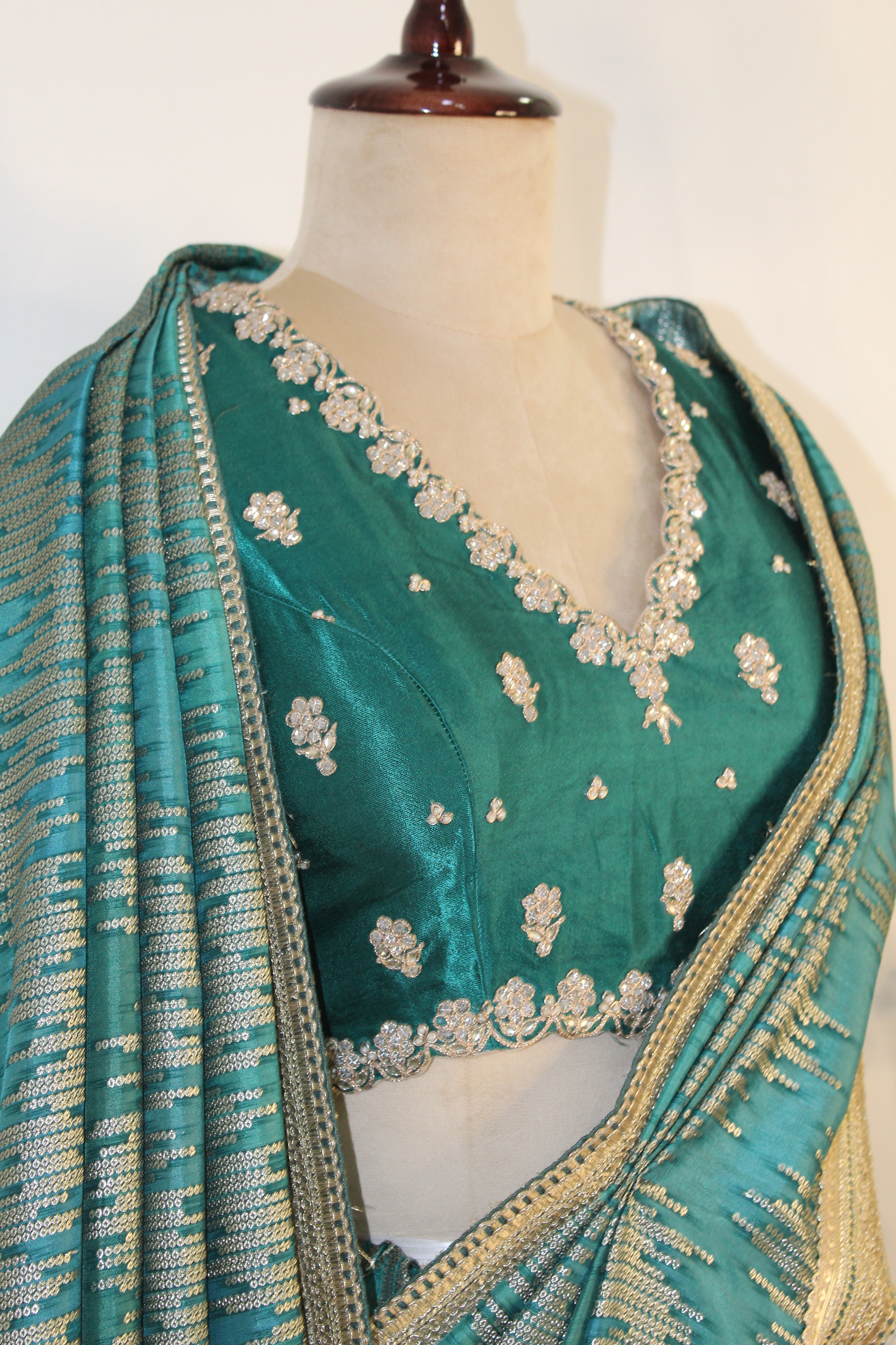 Saree With Readymade Blouse