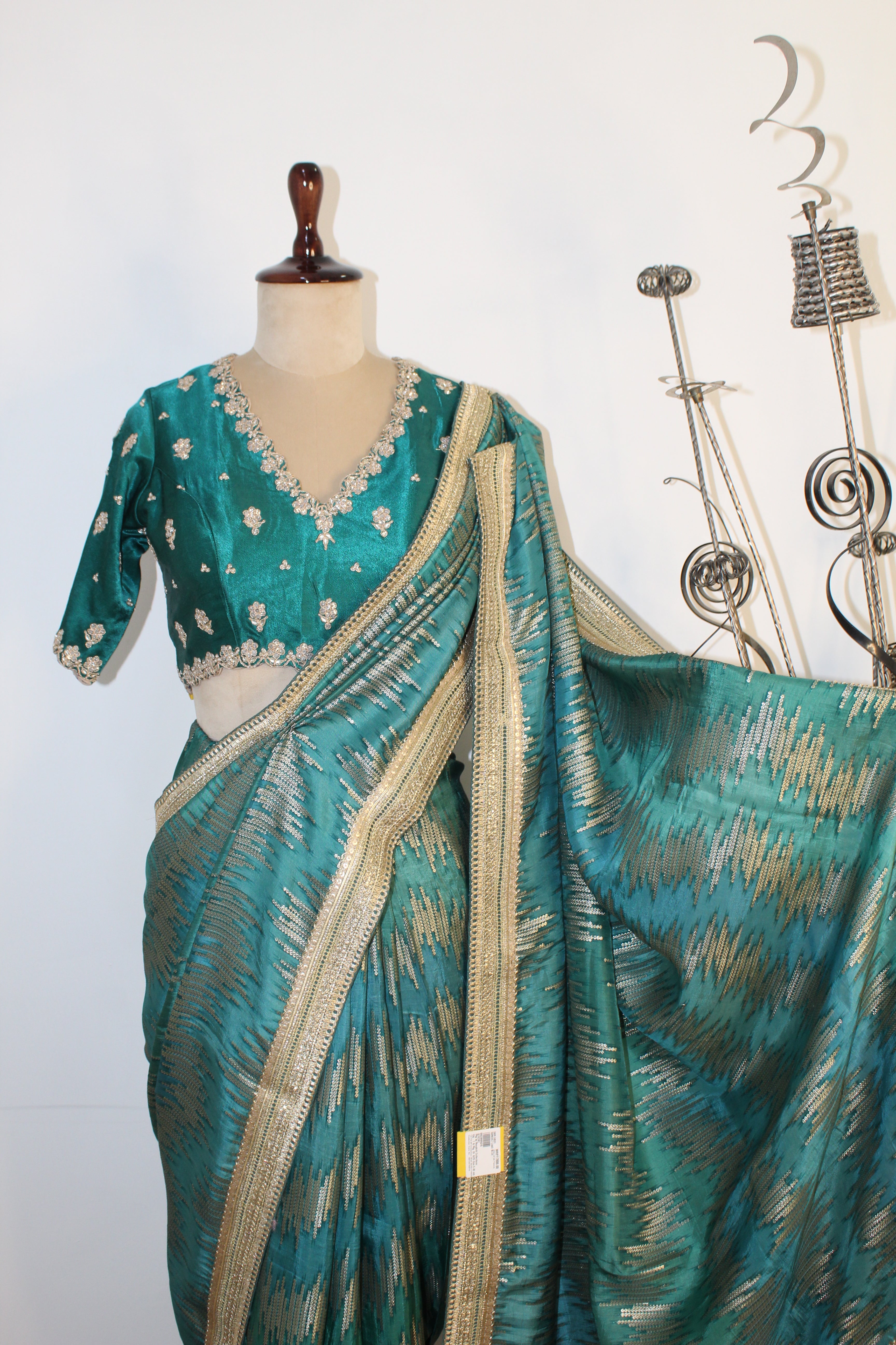 Saree With Readymade Blouse