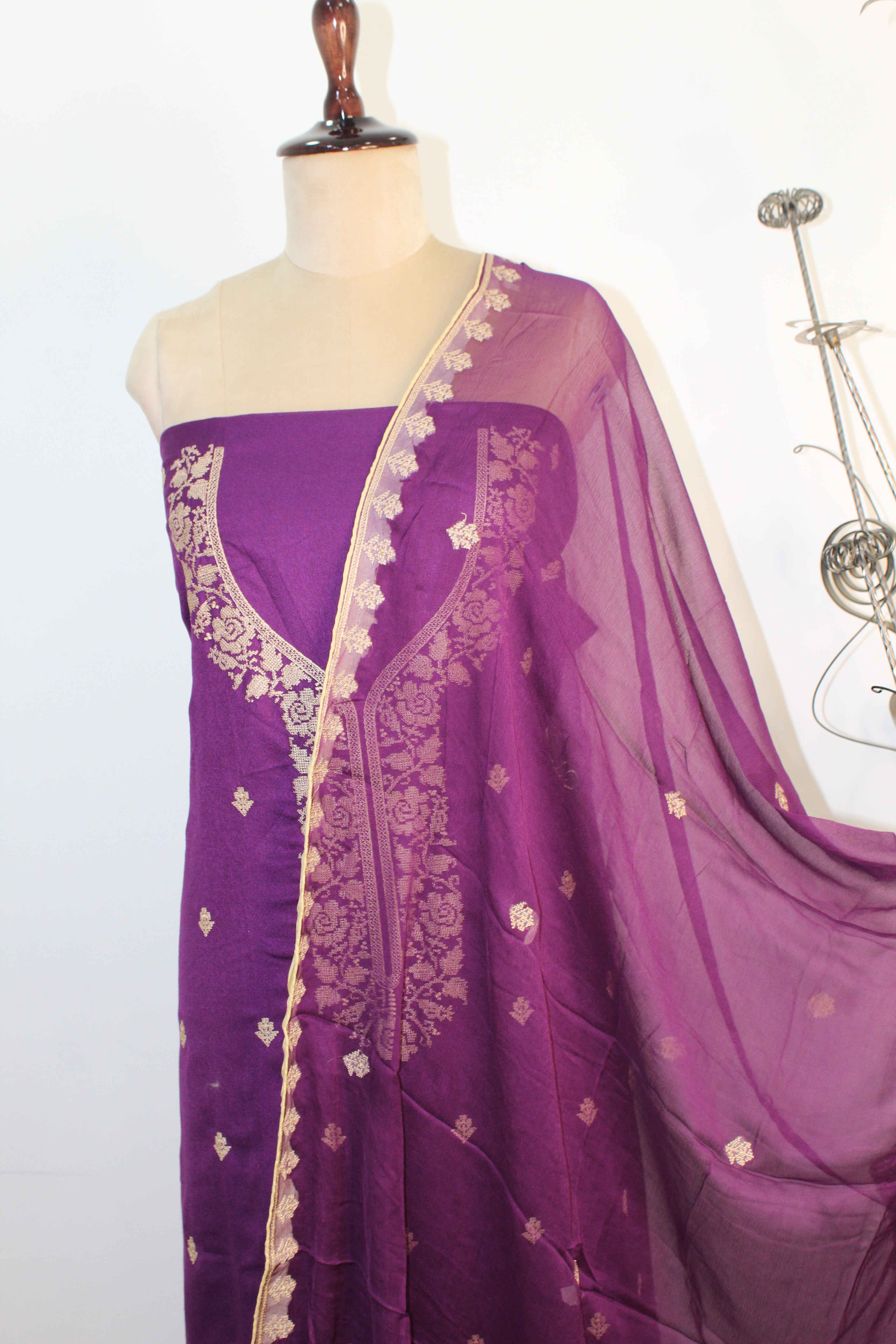 Semi Pashmina With Work Un-Stitched Suit Fabric New