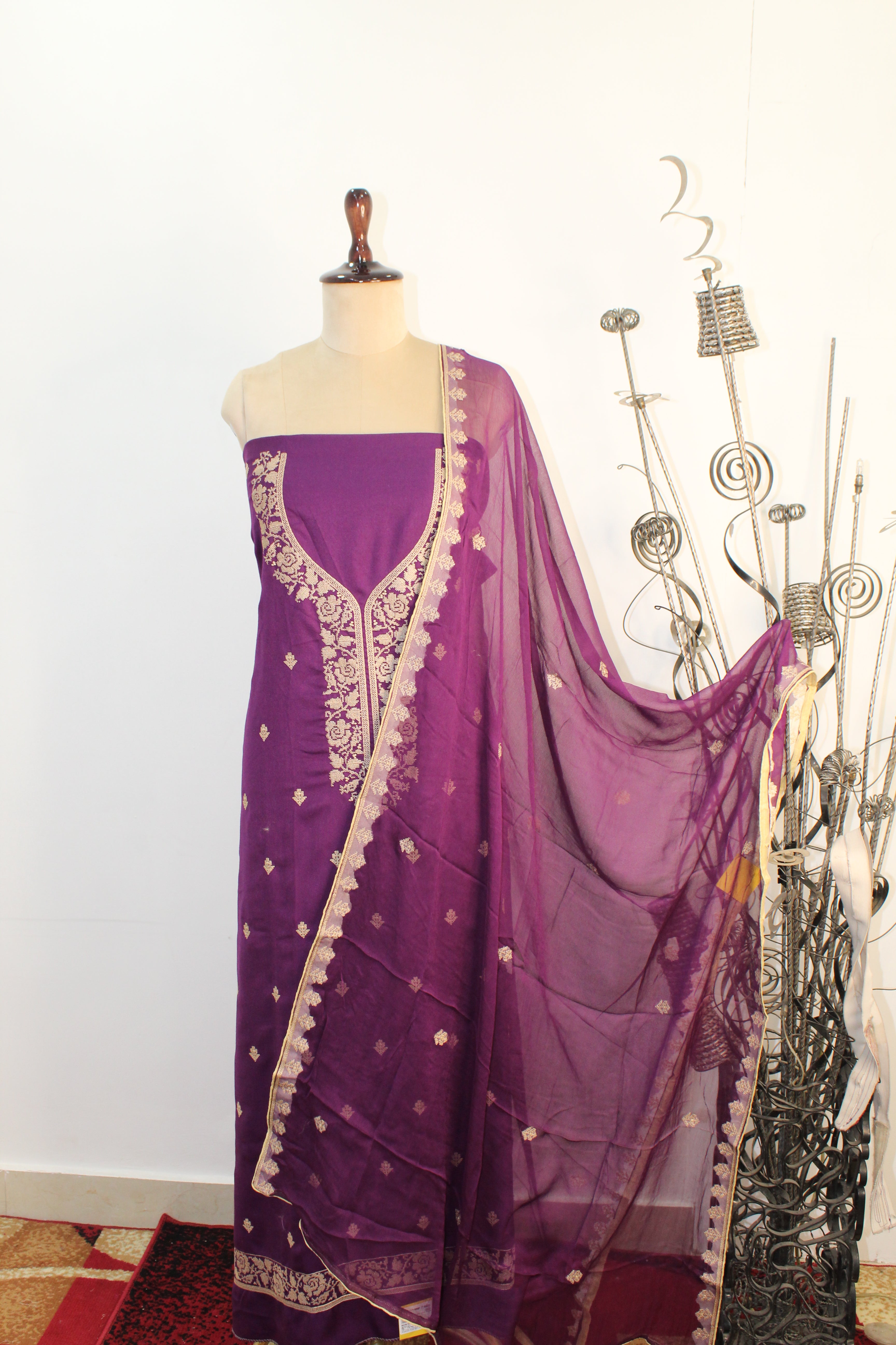 Semi Pashmina With Work Un-Stitched Suit Fabric New